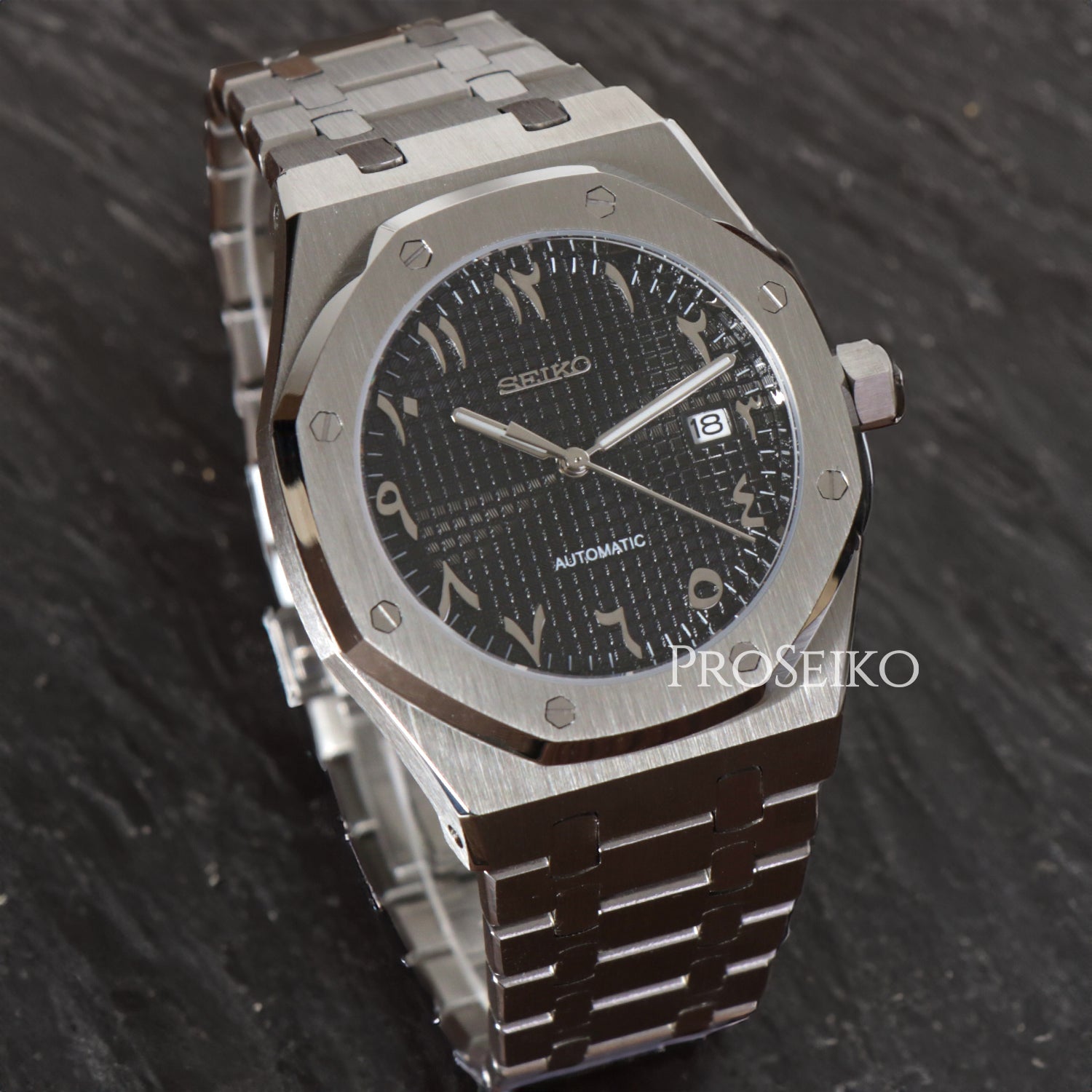 Seikoak | Arabic | Black