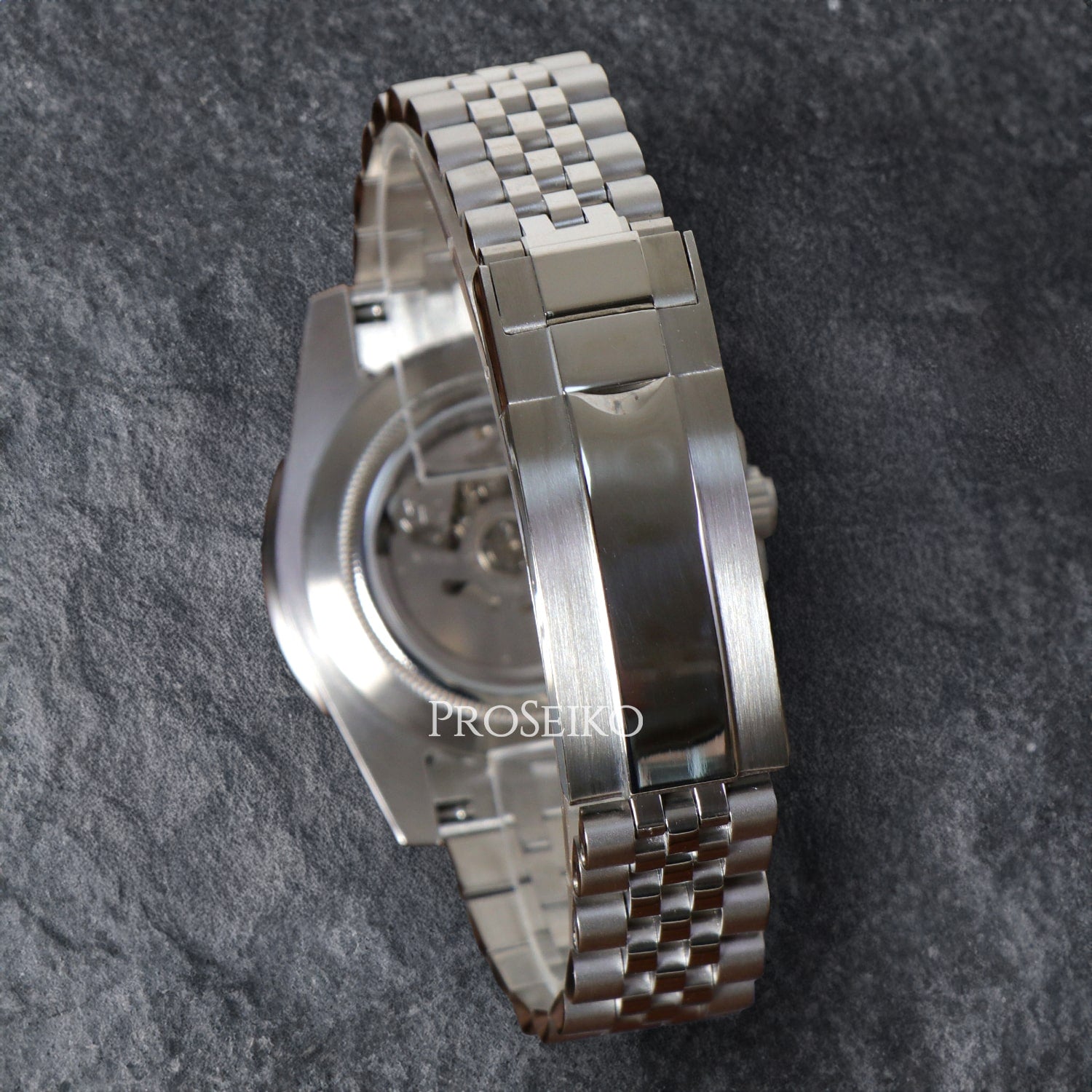 Masteiko | GMT | Bruce Wayne