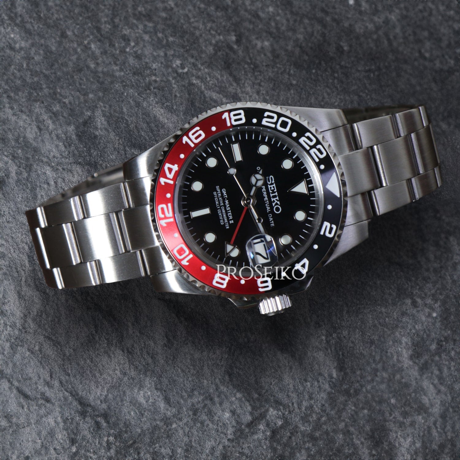 Masteiko | GMT | Coke