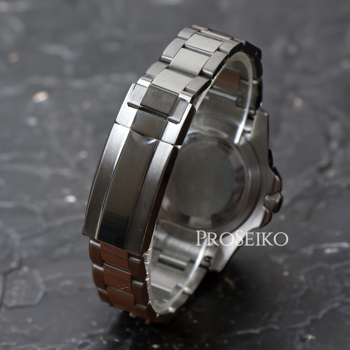 Masteiko | GMT | Coke